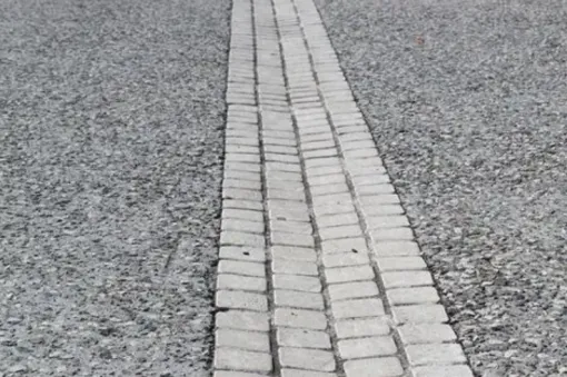 Pose de seuil de portail en pavé sur mesure, Angoulême, Le Bon Artisan Charentais