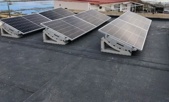 L'importance du nettoyage régulier des panneaux solaires, Angoulême, Le Bon Artisan Charentais