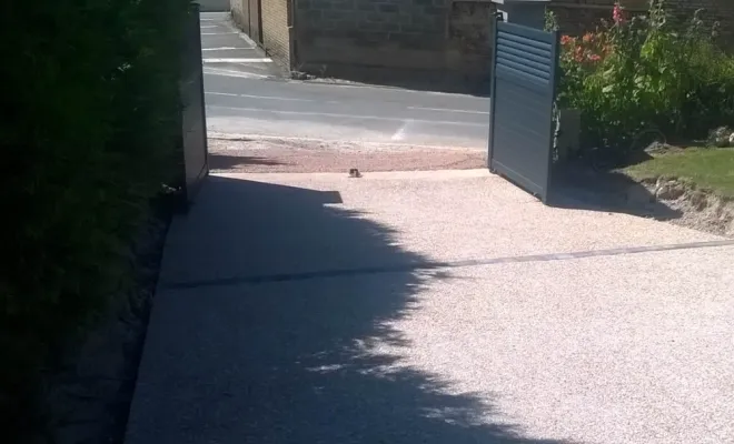 Préparer l'été en nettoyant vos terrasses béton lavé et comment les protéger, Angoulême, Le Bon Artisan Charentais